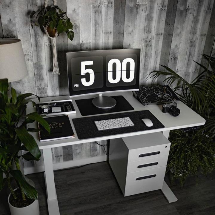 Do You Have A Smart Desk? Here’s Why You Need One!